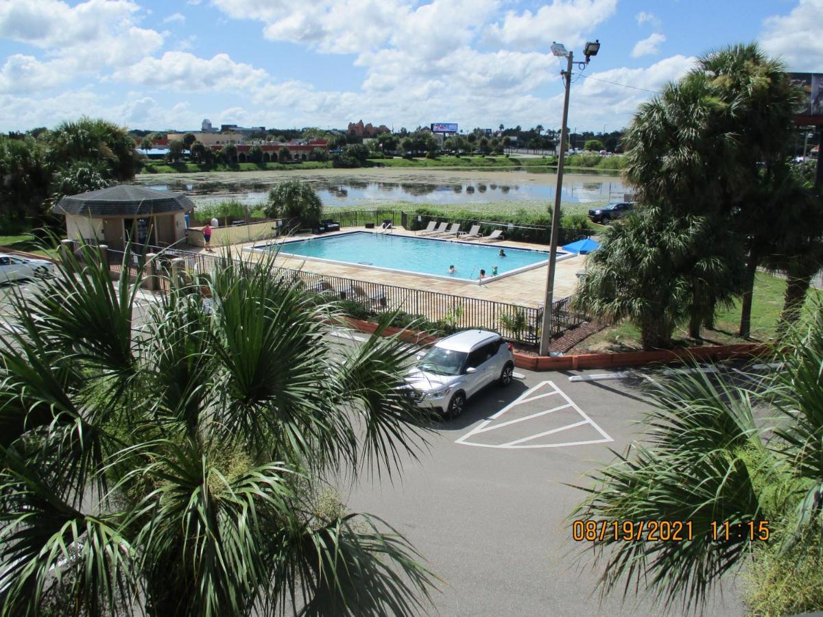Quality Inn & Suites Kissimmee By The Lake Four Corners Exterior photo