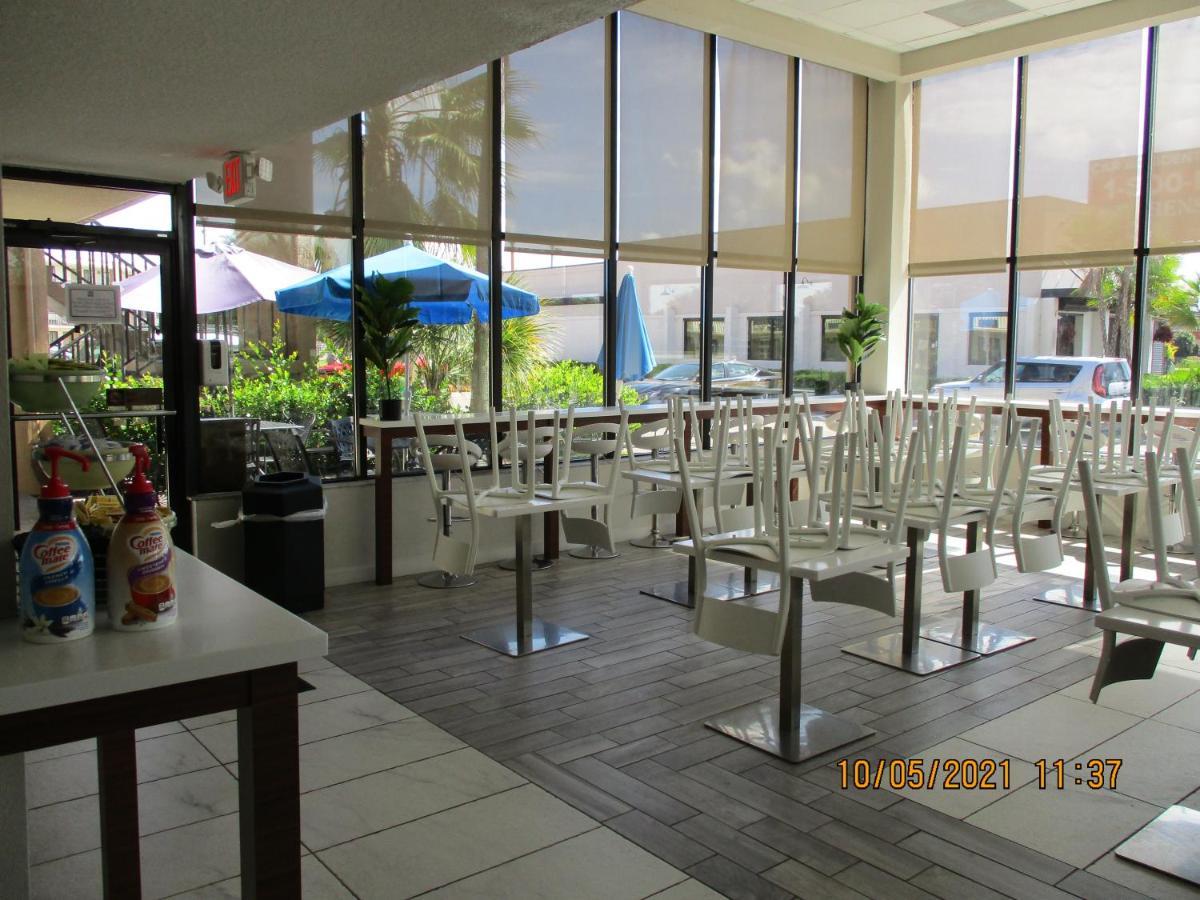 Quality Inn & Suites Kissimmee By The Lake Four Corners Exterior photo