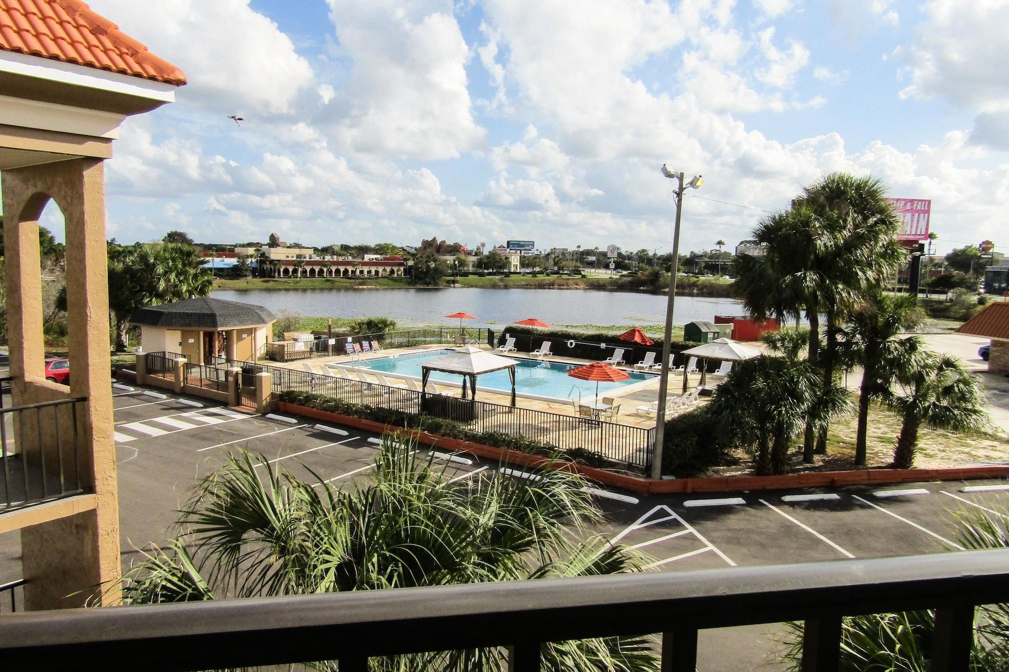 Quality Inn & Suites Kissimmee By The Lake Four Corners Exterior photo